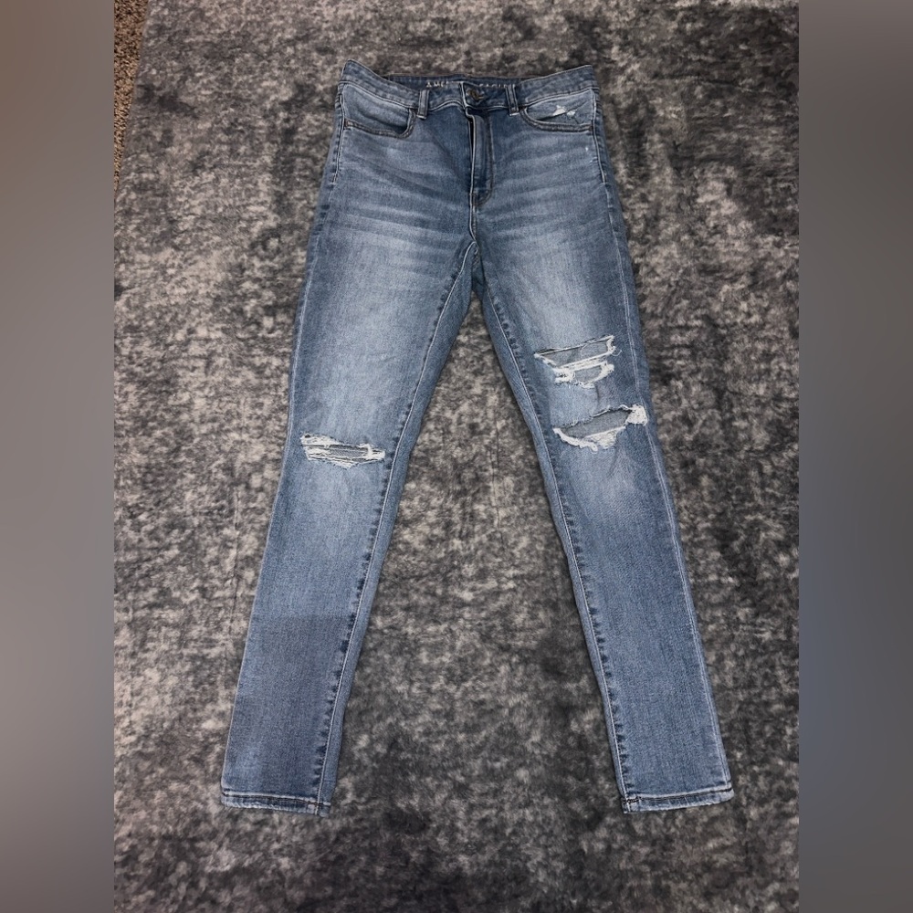 NWOT American Eagle Distressed Skinny Jeans size 10